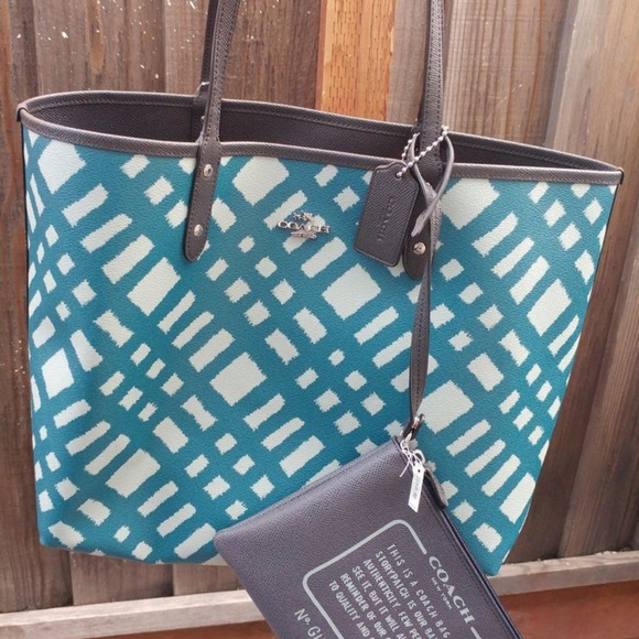 Coach Handbags - NWT REVERSIBLE COACH CITY  TOTE